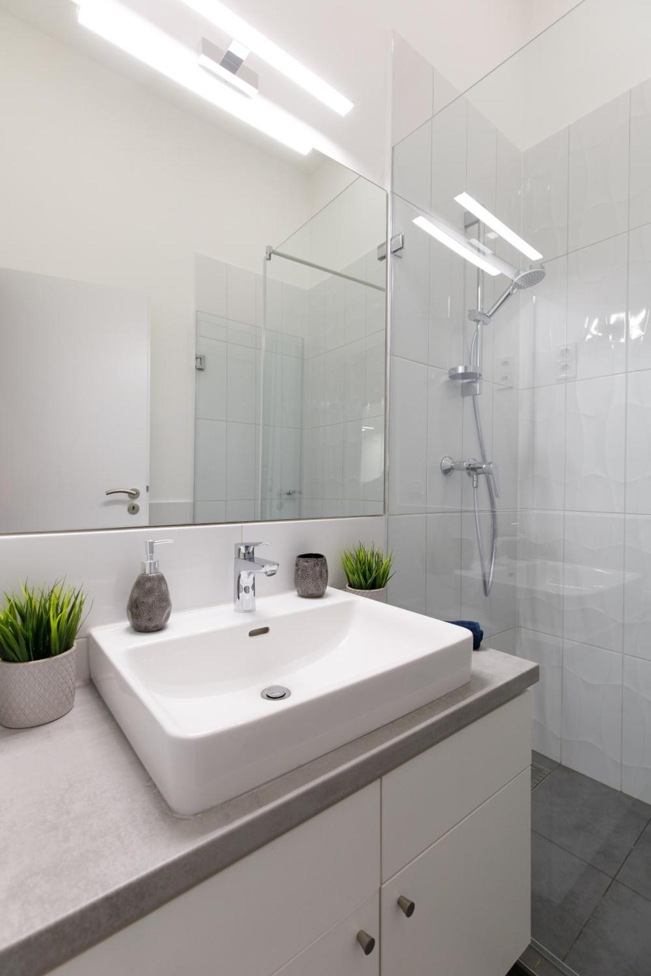 Central City Apt In The Jewish Quarter With Free Parking Boedapest Buitenkant foto