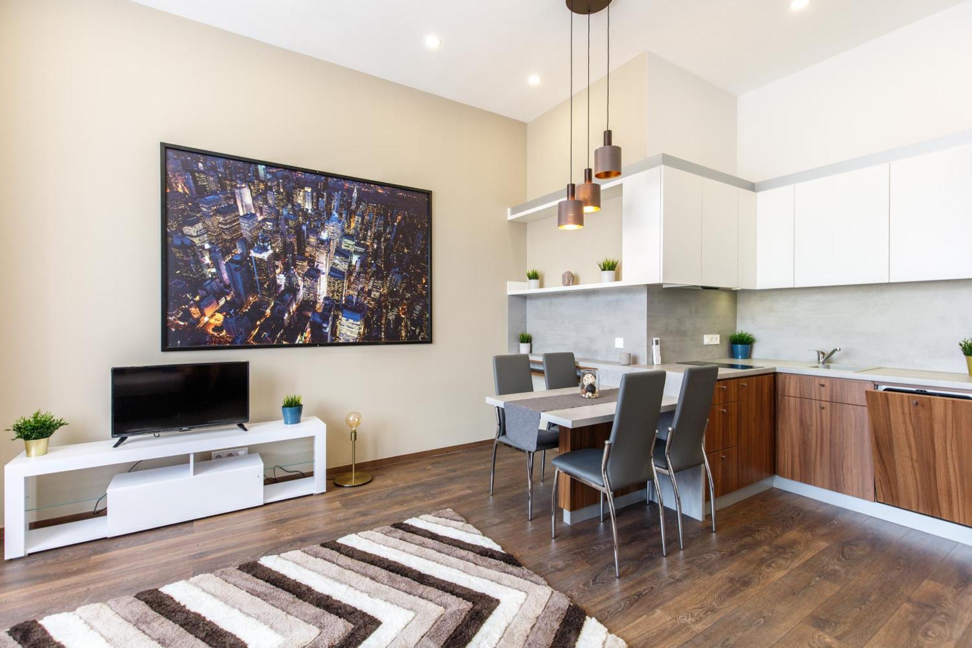 Central City Apt In The Jewish Quarter With Free Parking Boedapest Buitenkant foto
