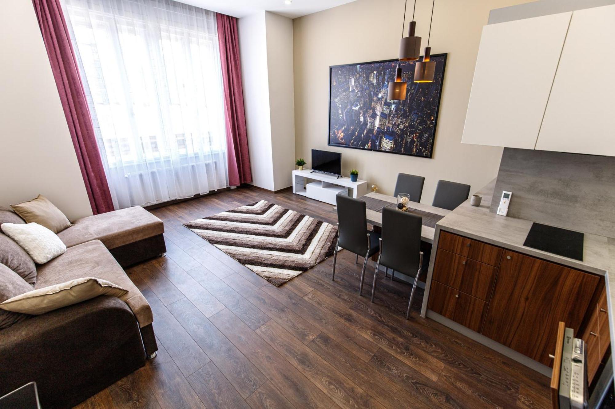 Central City Apt In The Jewish Quarter With Free Parking Boedapest Buitenkant foto